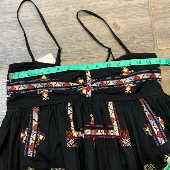 NWT- Beautiful Aztec Style Baby Doll Dress by Free People..  Size Small - Picture 13 of 16